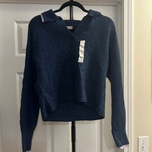 SO navy pullover crop sweater size medium. NWT